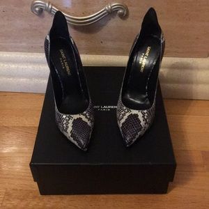SOLD*** Saint Laurent Pumps